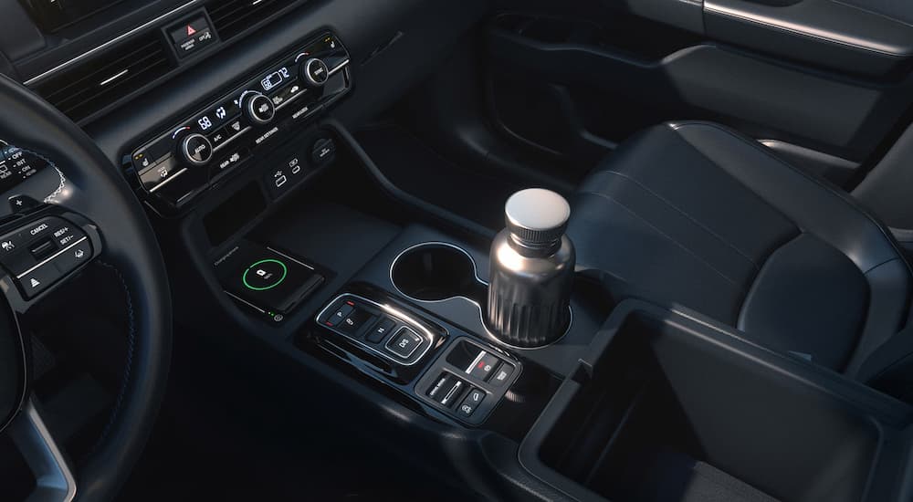 The center console in a 2025 Honda Pilot EX-L.