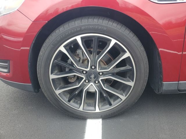 2018 Ford Taurus SEL