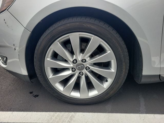 2015 Lincoln MKS Base