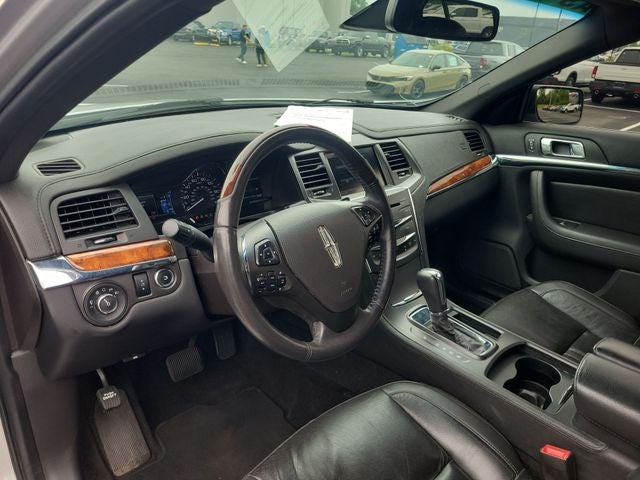 2015 Lincoln MKS Base