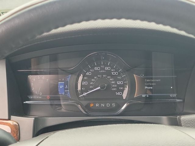 2015 Lincoln MKS Base