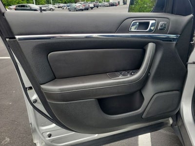 2015 Lincoln MKS Base