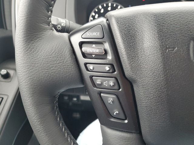 2025 Nissan Frontier SL