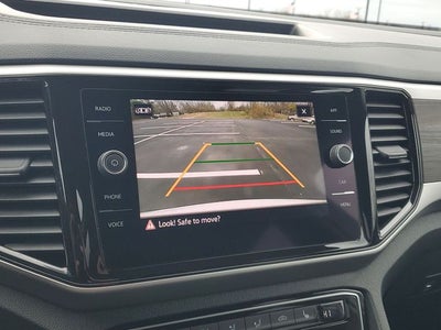 2022 Volkswagen Atlas 3.6L V6 SE w/Technology