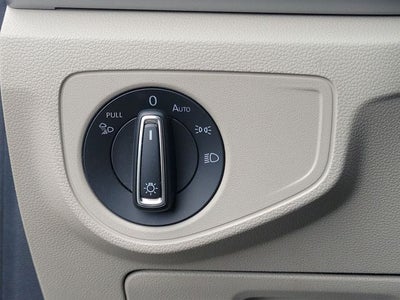 2021 Volkswagen Atlas 3.6L V6 SE w/Technology R-Line