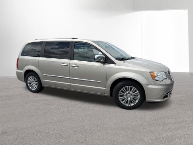 2013 Chrysler Town & Country Limited