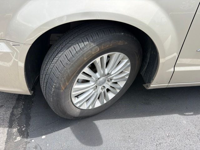 2013 Chrysler Town & Country Limited