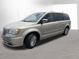 2013 Chrysler Town &amp; Country Limited