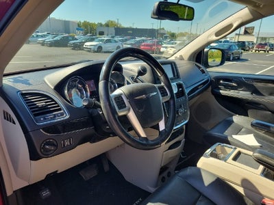 2012 Chrysler Town & Country Limited