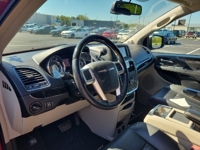 2012 Chrysler Town & Country Limited