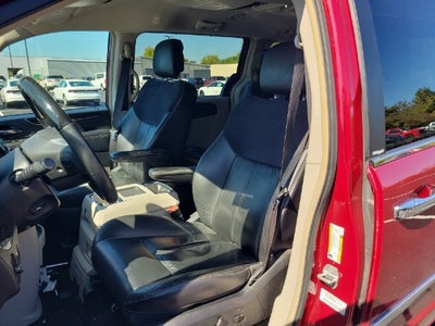 2012 Chrysler Town & Country Limited
