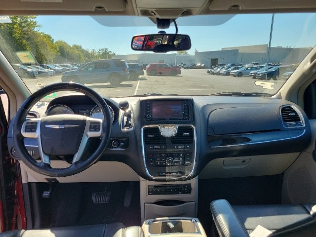2012 Chrysler Town & Country Limited