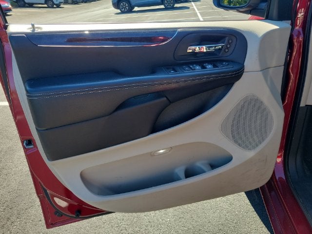 2012 Chrysler Town & Country Limited
