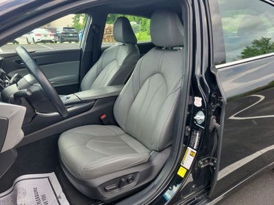 2022 Toyota Avalon XLE