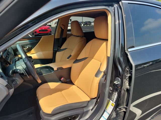 2024 Lexus ES 250
