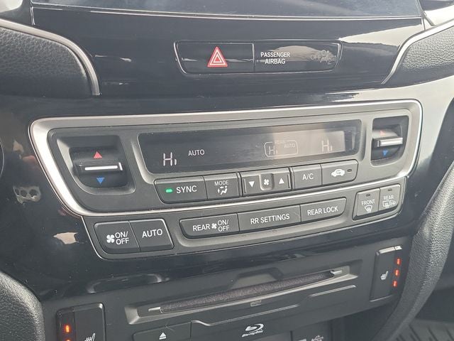 2021 Honda Pilot Touring 8 Passenger