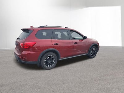2020 Nissan Pathfinder SL