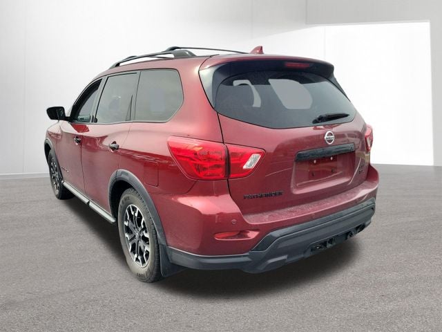 2020 Nissan Pathfinder SL