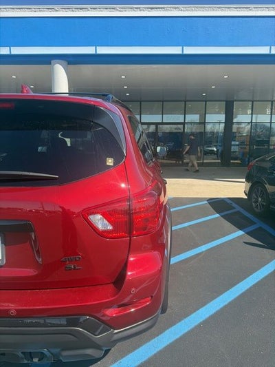 2020 Nissan Pathfinder SL