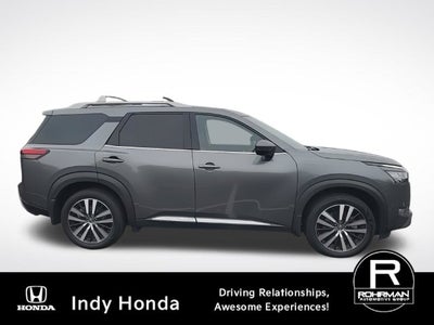 2023 Nissan Pathfinder Platinum