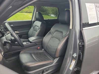2023 Nissan Pathfinder Platinum