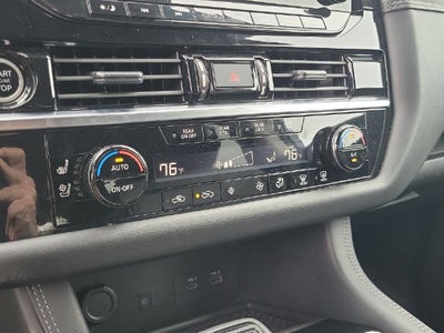 2023 Nissan Pathfinder Platinum
