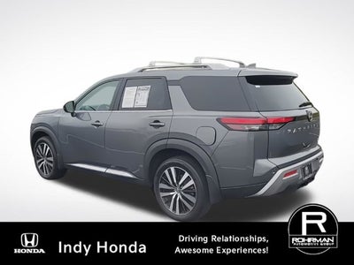 2023 Nissan Pathfinder Platinum