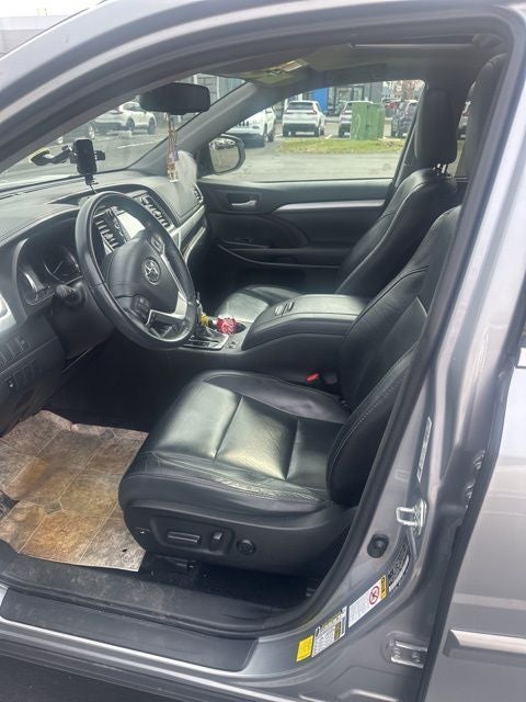 2016 Toyota Highlander XLE V6