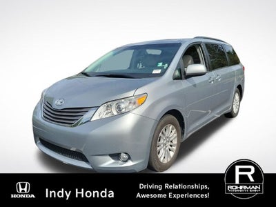 2014 Toyota Sienna XLE 8 Passenger