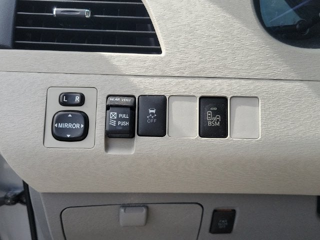 2014 Toyota Sienna XLE 8 Passenger