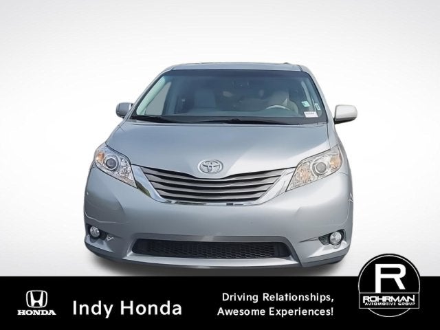 2014 Toyota Sienna XLE 8 Passenger