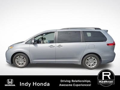 2014 Toyota Sienna XLE 8 Passenger