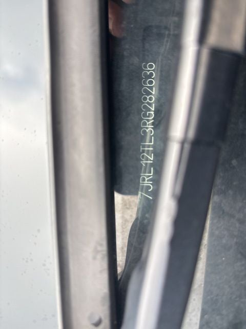 2024 Volvo S60 B5 Plus Dark Theme