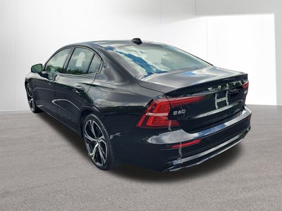 2024 Volvo S60 B5 Plus Dark Theme