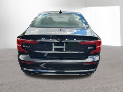 2024 Volvo S60 B5 Plus Dark Theme
