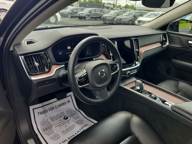 2024 Volvo S60 B5 Plus Dark Theme