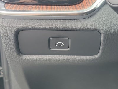 2024 Volvo S60 B5 Plus Dark Theme