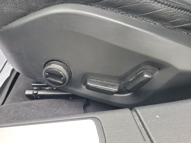 2024 Volvo S60 B5 Plus Dark Theme