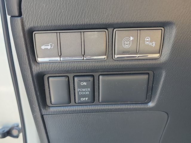 2016 INFINITI QX80 Base