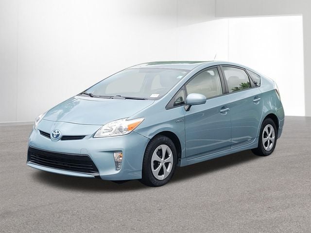2013 Toyota Prius Two's photo