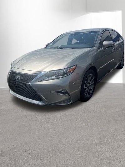 2016 Lexus ES 300h