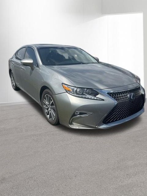 2016 Lexus ES 300h