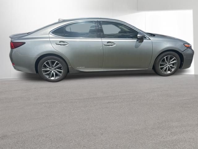 2016 Lexus ES 300h