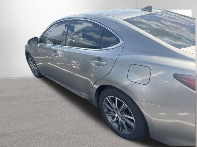 2016 Lexus ES 300h