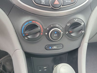 2017 Hyundai Accent SE