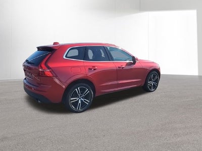2019 Volvo XC60 T5 Momentum