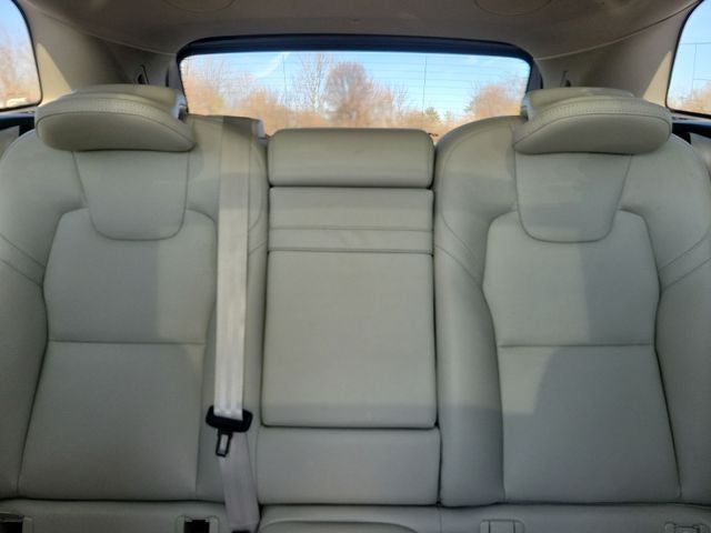 2019 Volvo XC60 T5 Momentum