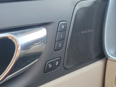 2019 Volvo XC60 T5 Momentum