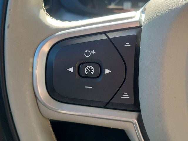 2019 Volvo XC60 T5 Momentum