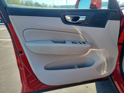 2019 Volvo XC60 T5 Momentum